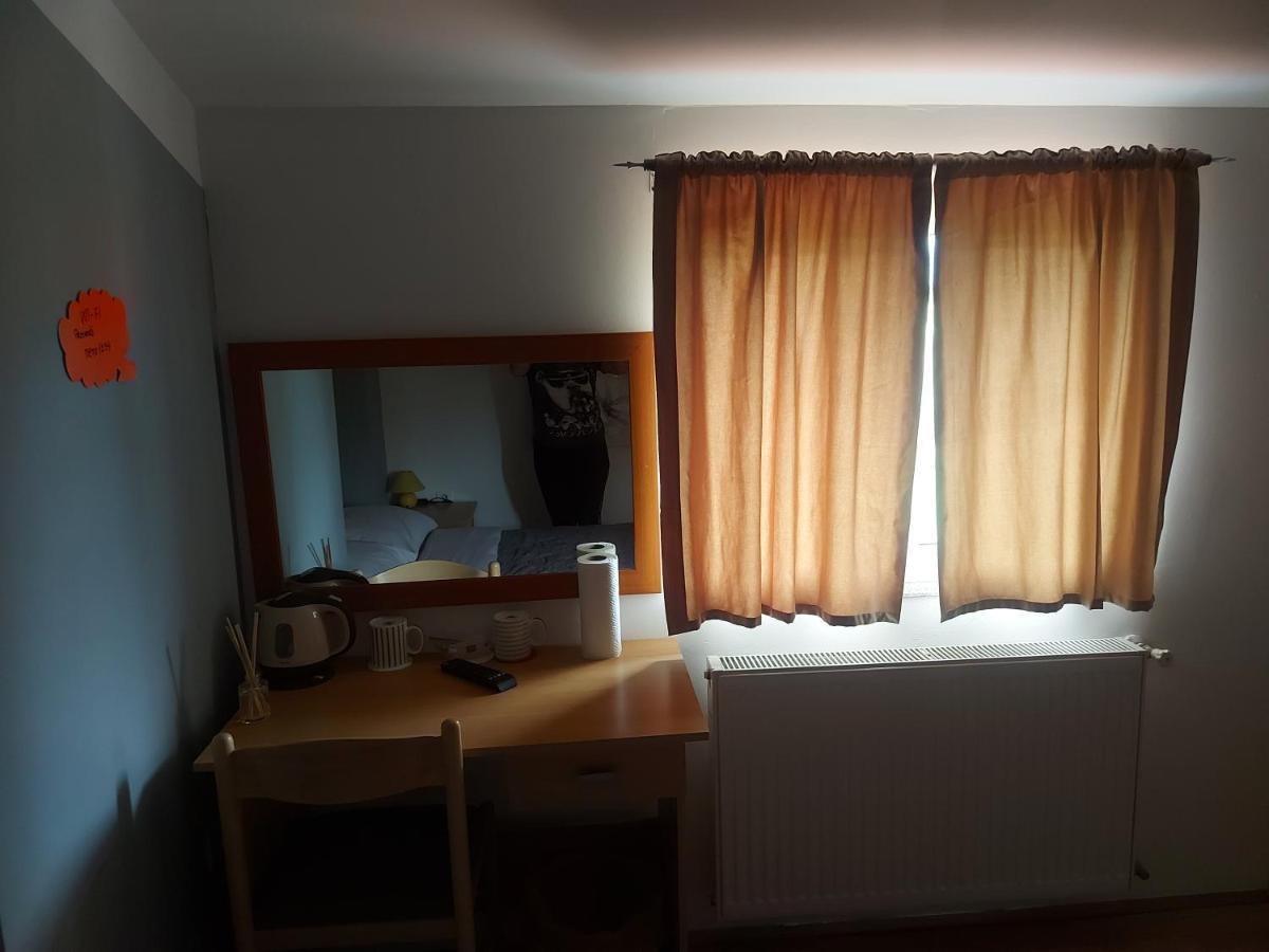 Guest House Neno Ogulin Exterior foto