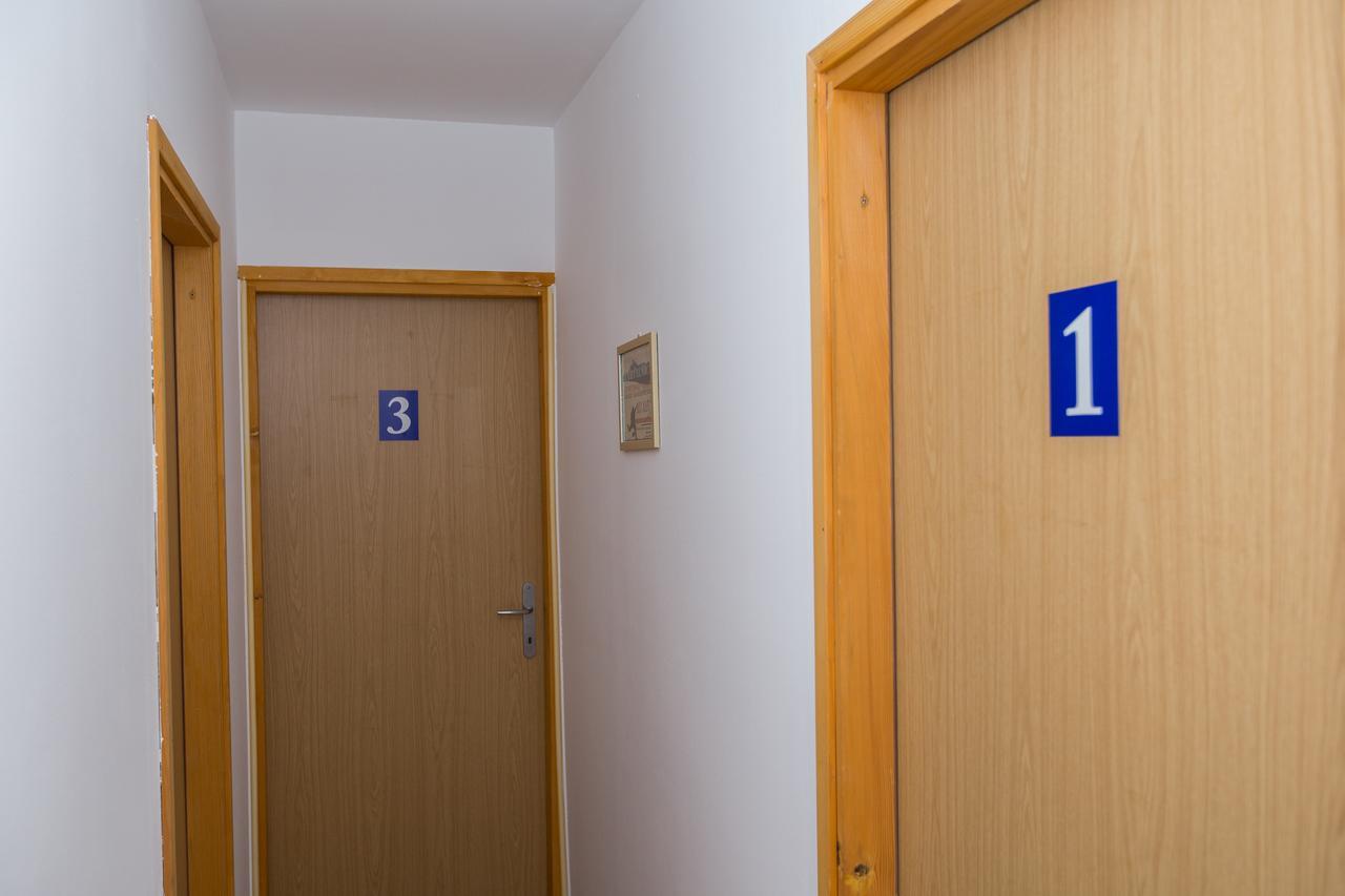 Guest House Neno Ogulin Exterior foto